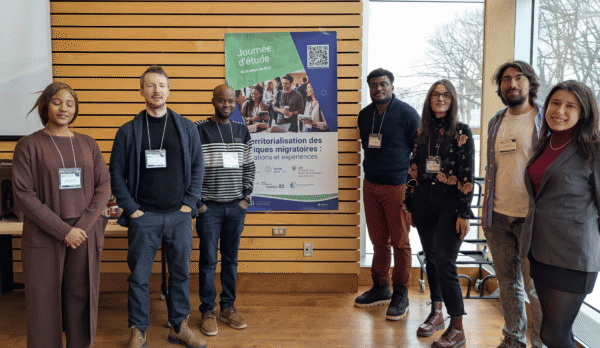 6 Photo de groupe des membres de la relève et des personnes participantes